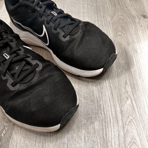 Nike Downshifter 12 Shoes Mens Size 11 Wide Black White Road Running DM4194-001 - Picture 3 of 13